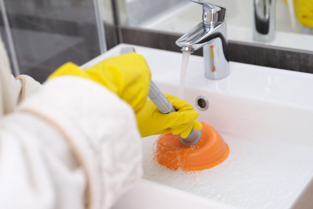 Is the Tenant or Landlord Responsible for a Clogged Drain?